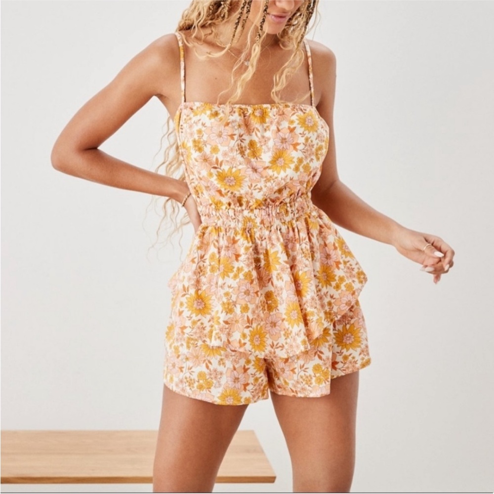 AEO Floral Orange Beige Romper Jumpsuit XS Tie Back